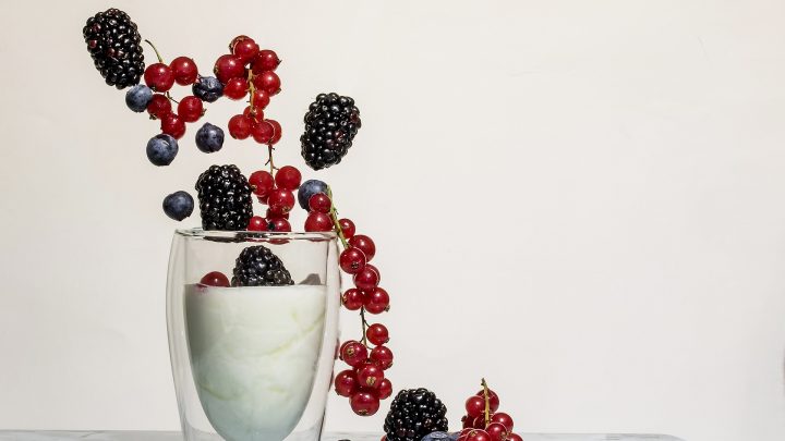 Sapevi che lo yogurt a colazione aiuta a mantenere sano l’intestino?
